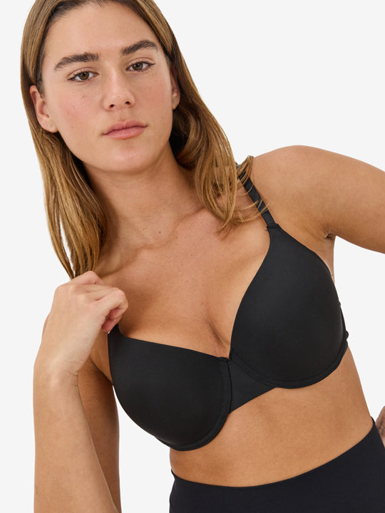 חזיית לוסי עם ריפוד וברזלים